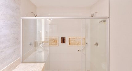 Holiday Inn Goiania Room Type - 1 King Premium