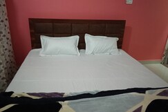 THE AARYAN VATIKA HOMESTAY MAIHAR