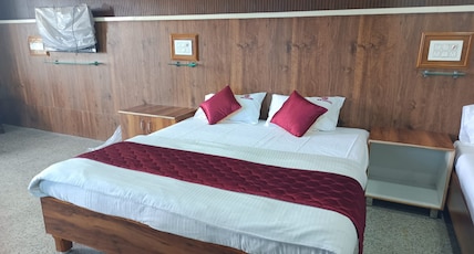Gayathri Grand Kanipakam Room Type - Deluxe Double Roon Non-AC - 2 Occupancy Gayathri Grand Kanipakam Room Type - Deluxe Double Roon Non-AC - 2 Occupancy