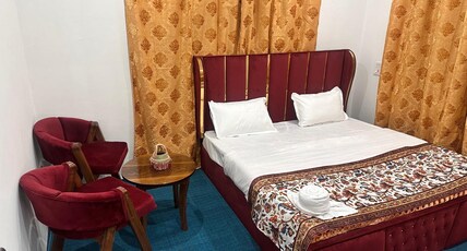 THE ZOHRA HOTEL AND RESTAURANT Room Type - Luxury Room with Mountain View