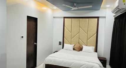 New City Light Hotel Room Type - Deluxe King  Room