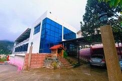 Hotel Vetrivel International by Brown Tree Resorts