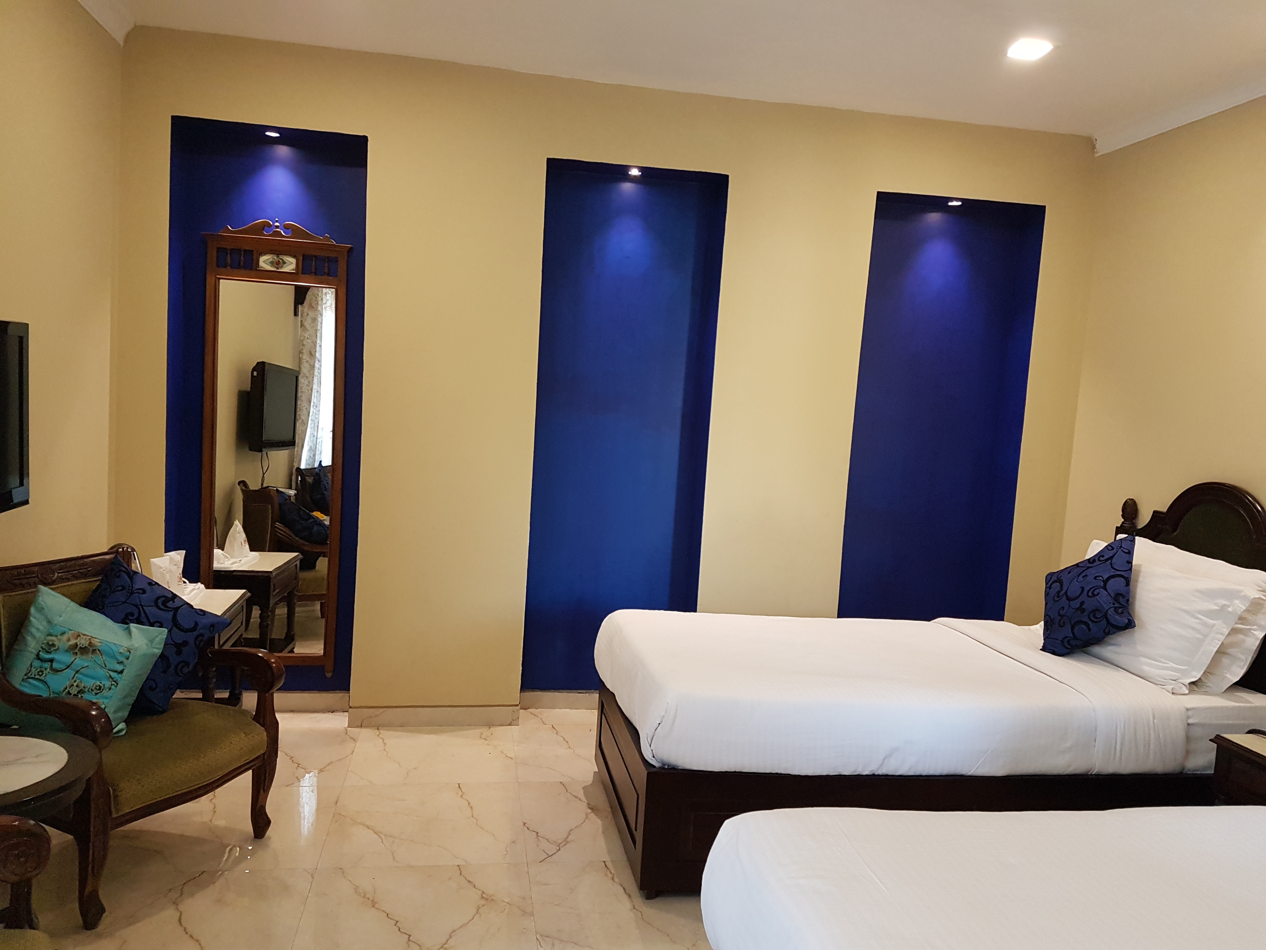 Hotel Pratap Palace - Tap to explore photos
