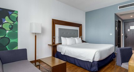 Novotel Panama City Room Type - Superior room with 1 king-size bed