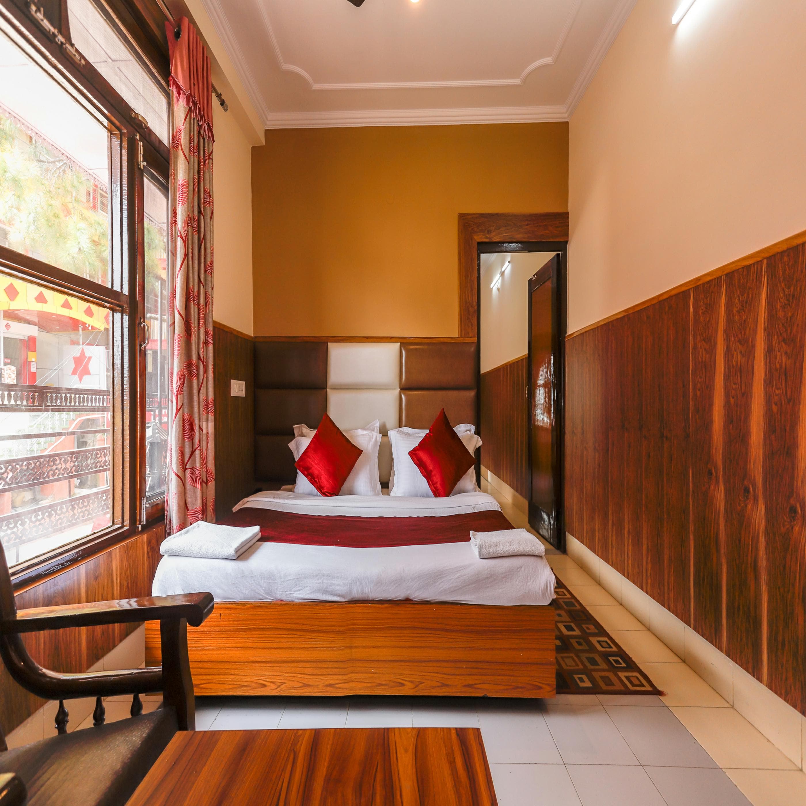 Hotel Varuni Mcleodganj - Tap to explore photos