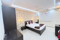 Hotel O UG Grand -1
