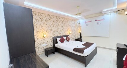 Hotel O UG Grand -1 Room Type - Classic
