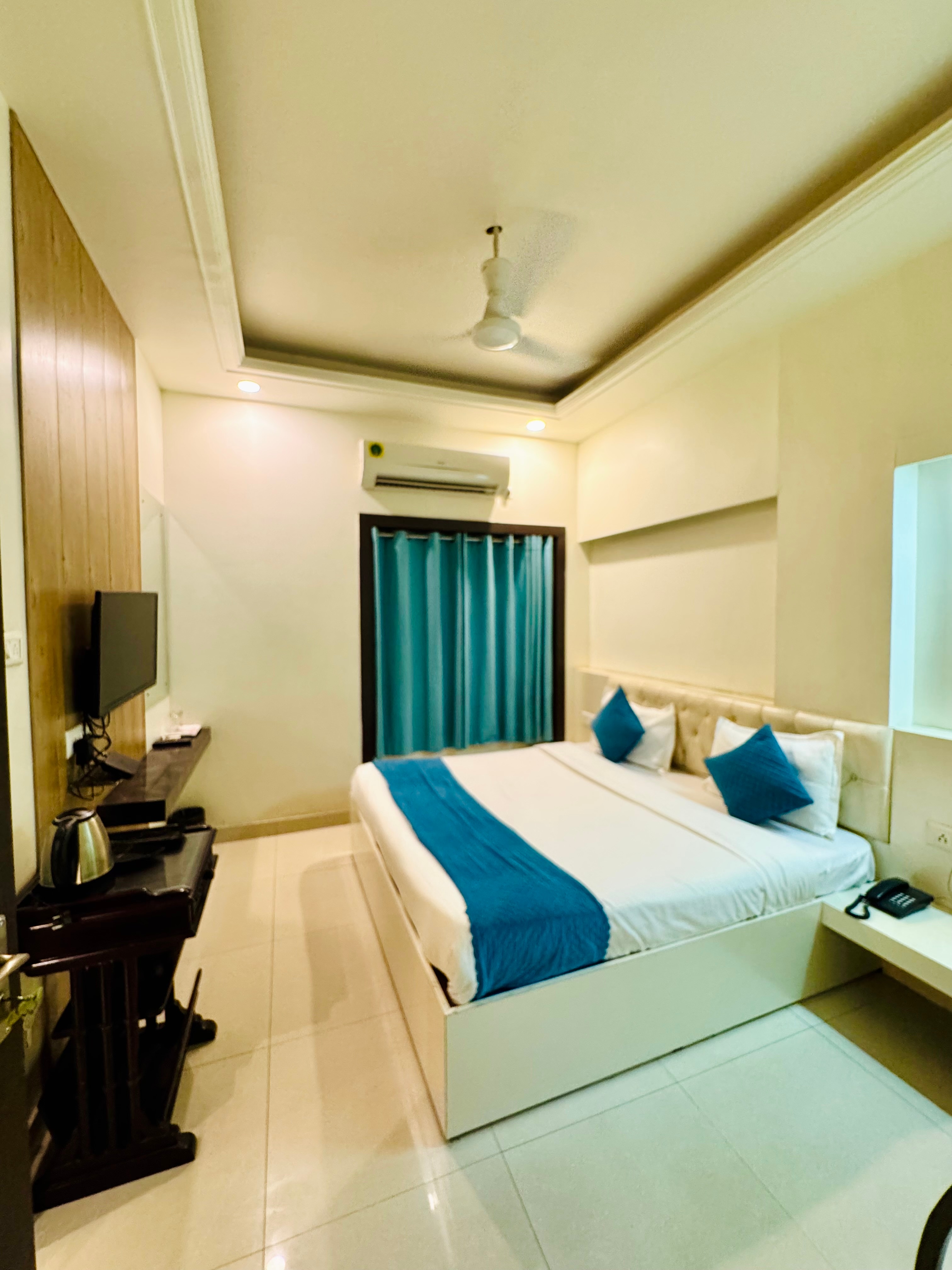 Mangalam Inn - Tap to explore photos