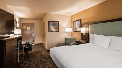Best Western Plus Oceanside Palms Room Type - Accessible - 1 King, Mobility Accessible, Communication Assistance, Bathtub, Kitchenette, Wi-Fi, Non Best Western Plus Oceanside Palms Room Type - Accessible - 1 King, Mobility Accessible, Communication Assistance, Bathtub, Kitchenette, Wi-Fi, Non