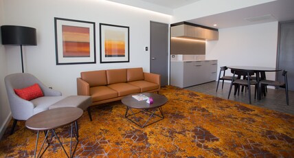 Crowne Plaza Alice Springs Lasseters Room Type - 1 King Bed 1 Bedroom Suite