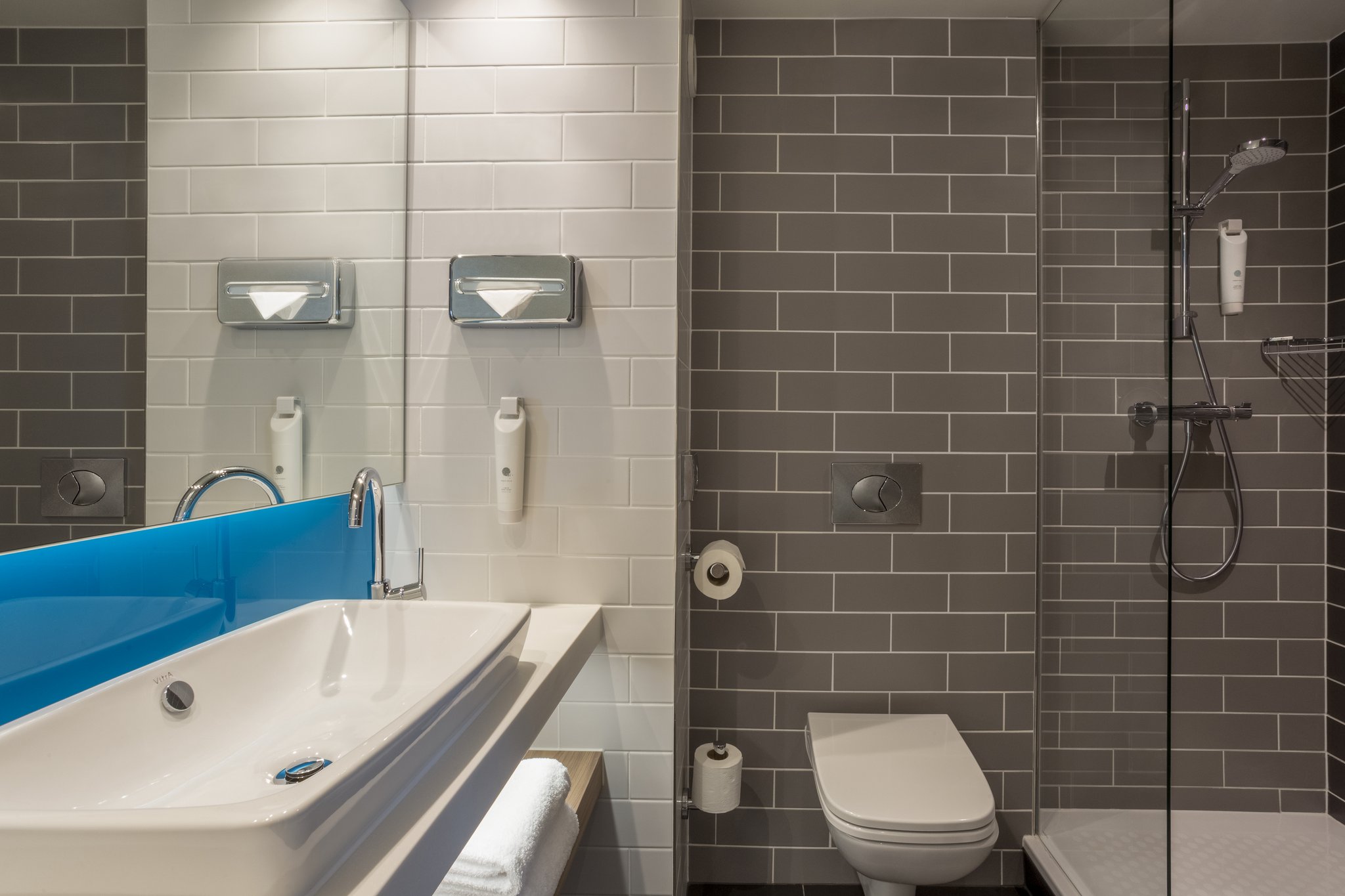 Holiday Inn Express - Barrow-in-Furness - Tap to explore photos