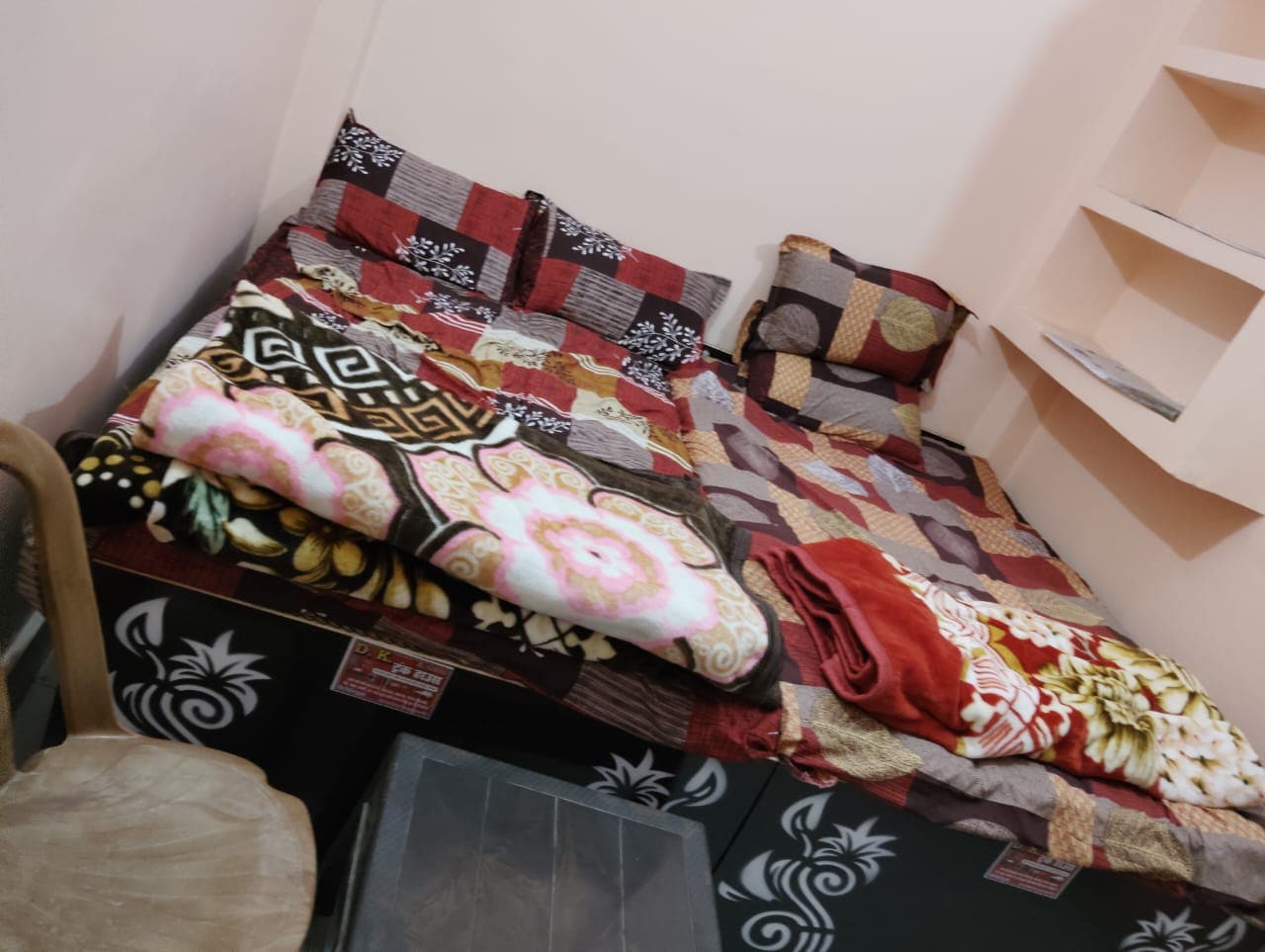Trimila Paying Guest House - Tap to explore photos