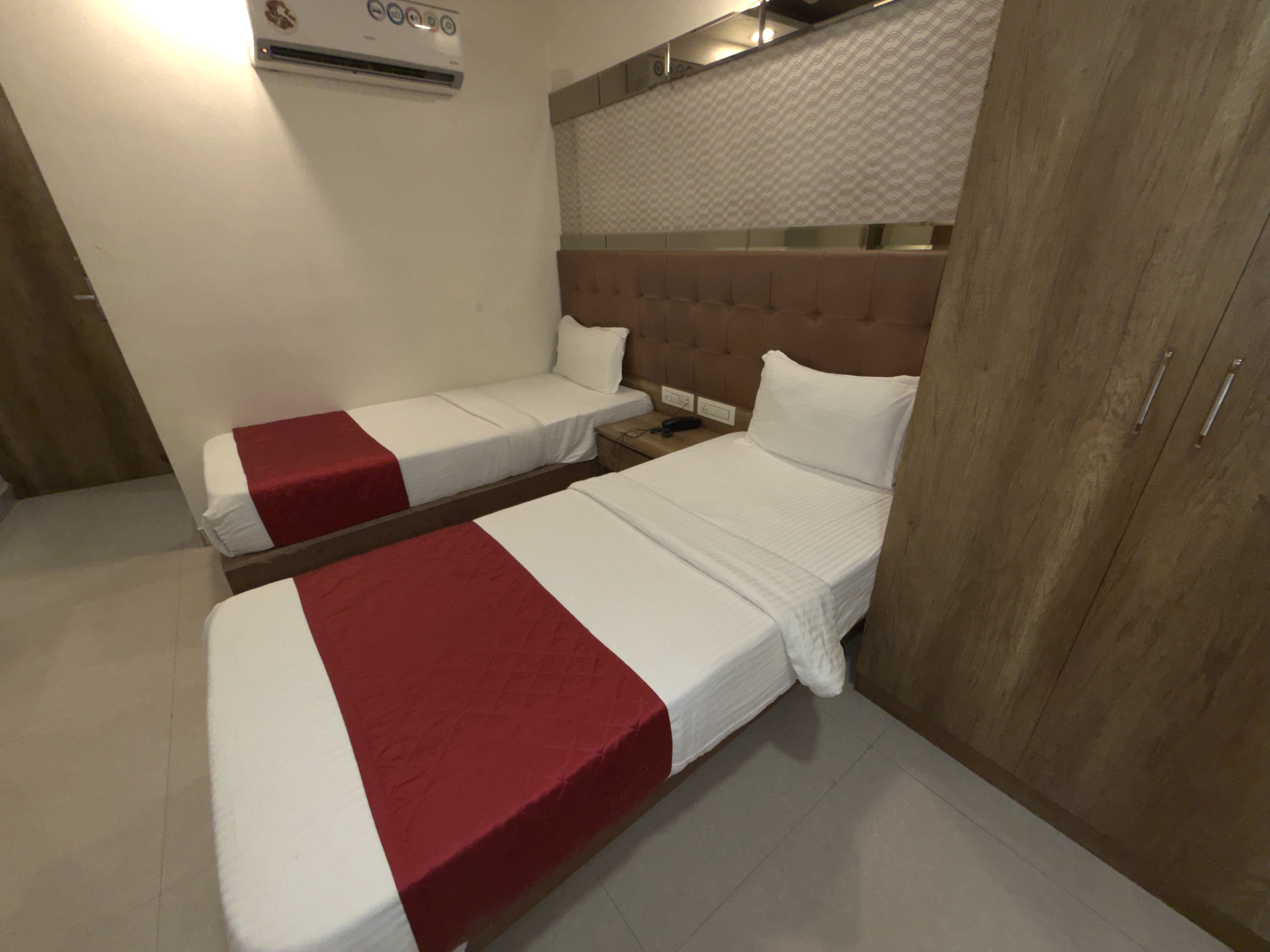 Hotel Hometown - Near BKC - Tap to explore photos