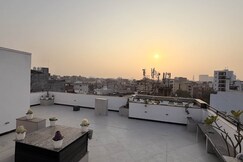 Nova| Luxe w Studio Balcony & Sunsets | Near CyberHub