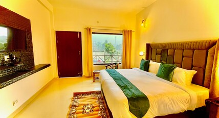 Blue River Resort Room Type - Family room with Balcony - Garden View