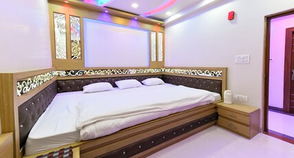 HN PALACE Homestay Agra Room Type - Family Suite