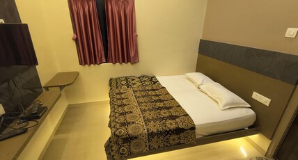 PRERNA LODGE & COTTAGE Room Type - Deluxe AC Room No2
