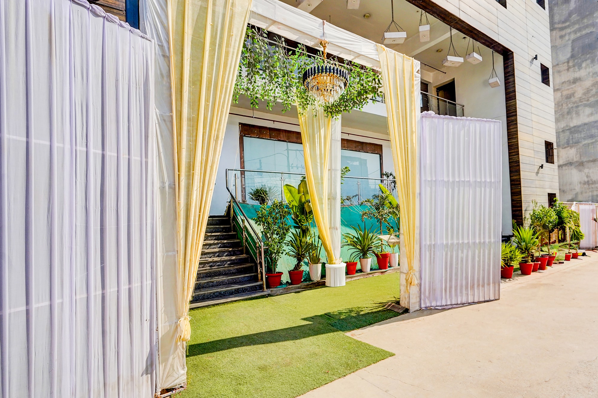 FabHotel The Perfect - Tap to explore photos