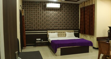 HOTEL SHRI SUNDARAM PALACE Room Type - Suite Room