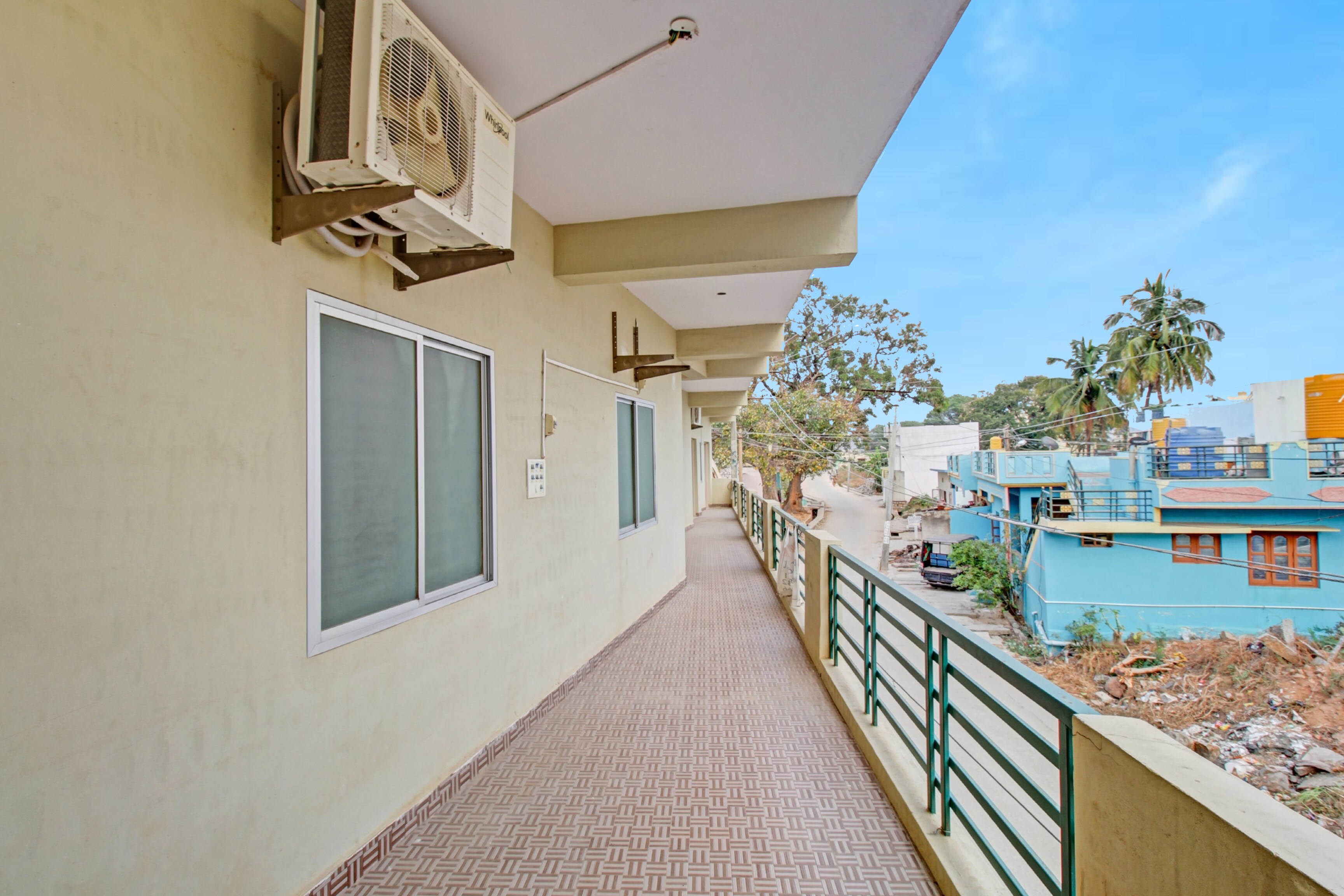 Hotel O New Mayuri Lodge - Tap to explore photos