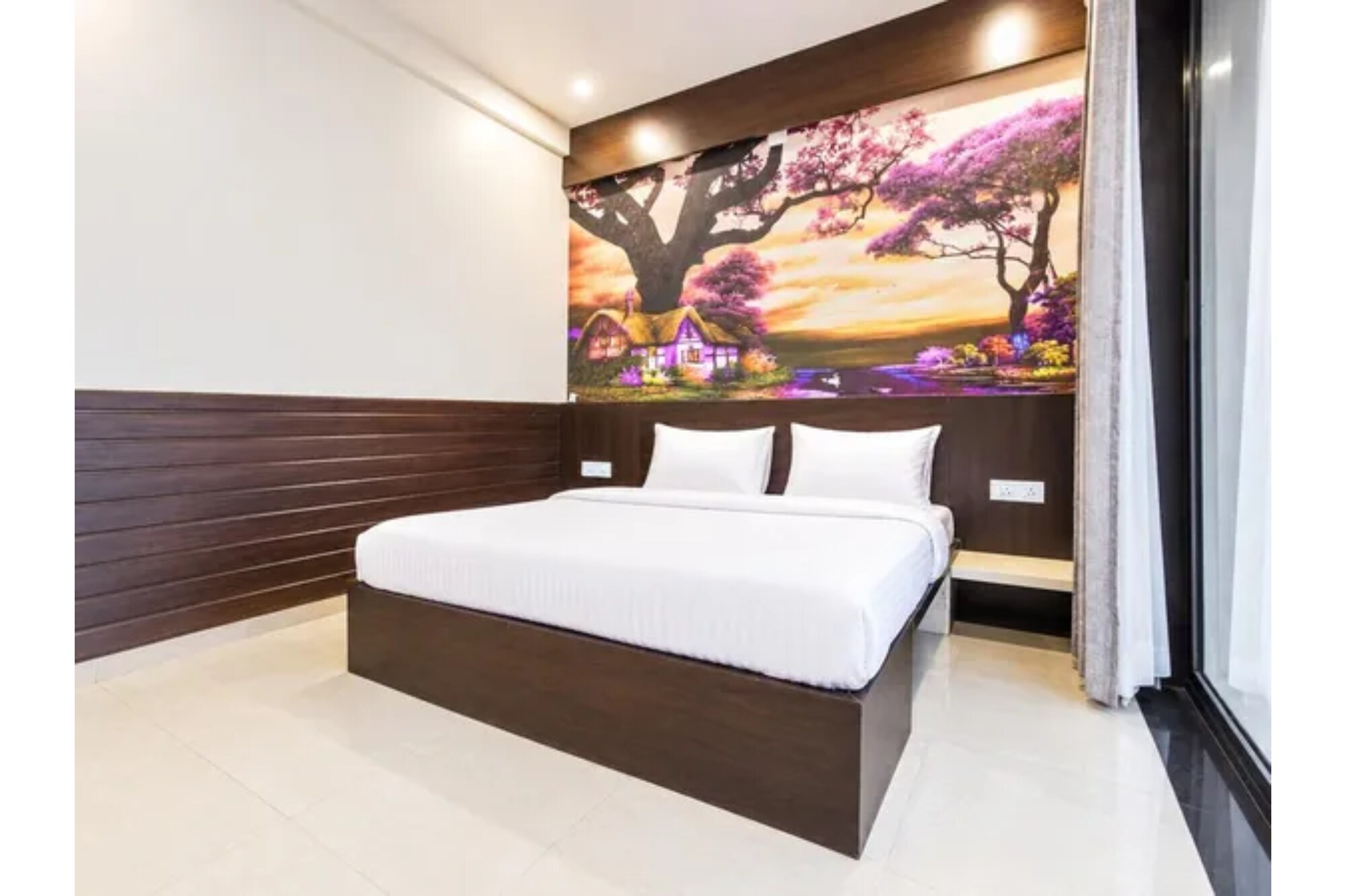 FabHotel Siddhivinayak Grand - Tap to explore photos