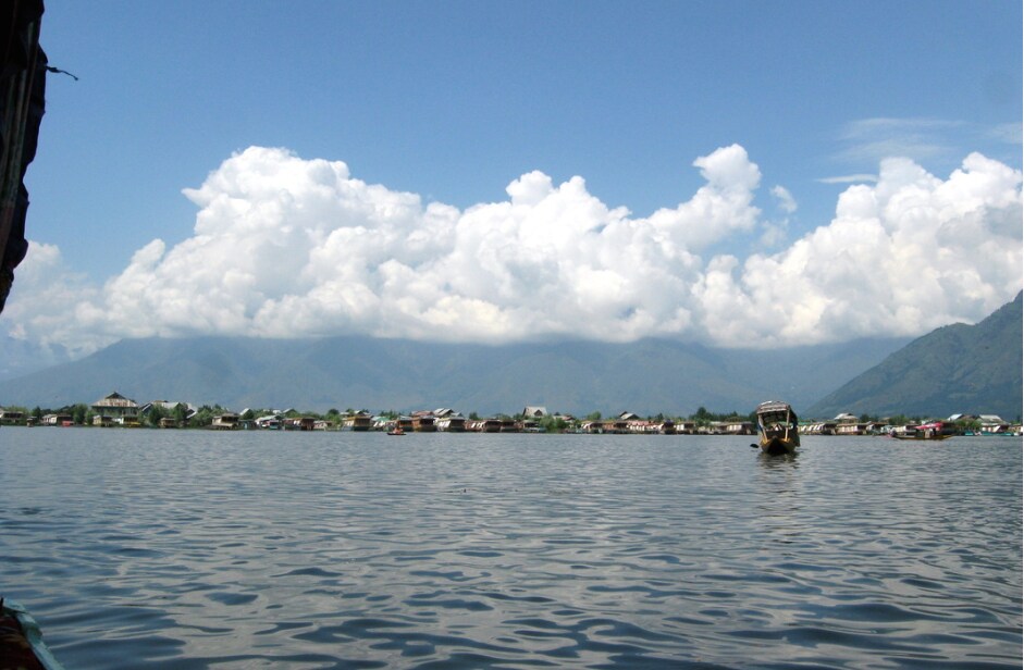 Kashmir Holidays Guesthouse - Tap to explore photos