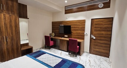 HOTEL SILVER STONE Room Type - EXECUTIVE ROOM