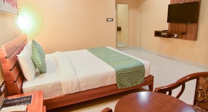 Hotel Apollo Grand (G.S.Road) Room Type - Executive Room