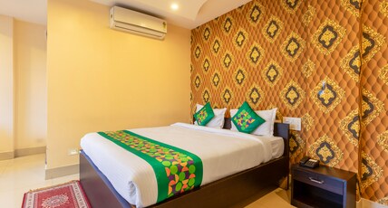 Treebo Hotel Mobi VIP Airport Room Type - Superior Room