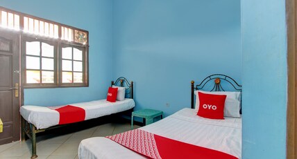Hotel O Wisma Subur Syariah Room Type - Indonesia Standard Twin