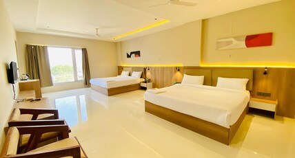 HOTEL SHRI KRISHNA UJJAIN Room Type - EXECUTIVE ROOM