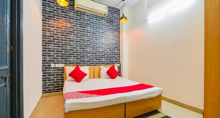 Hotel O Unique Delhi Home Stay Room Type - Classic