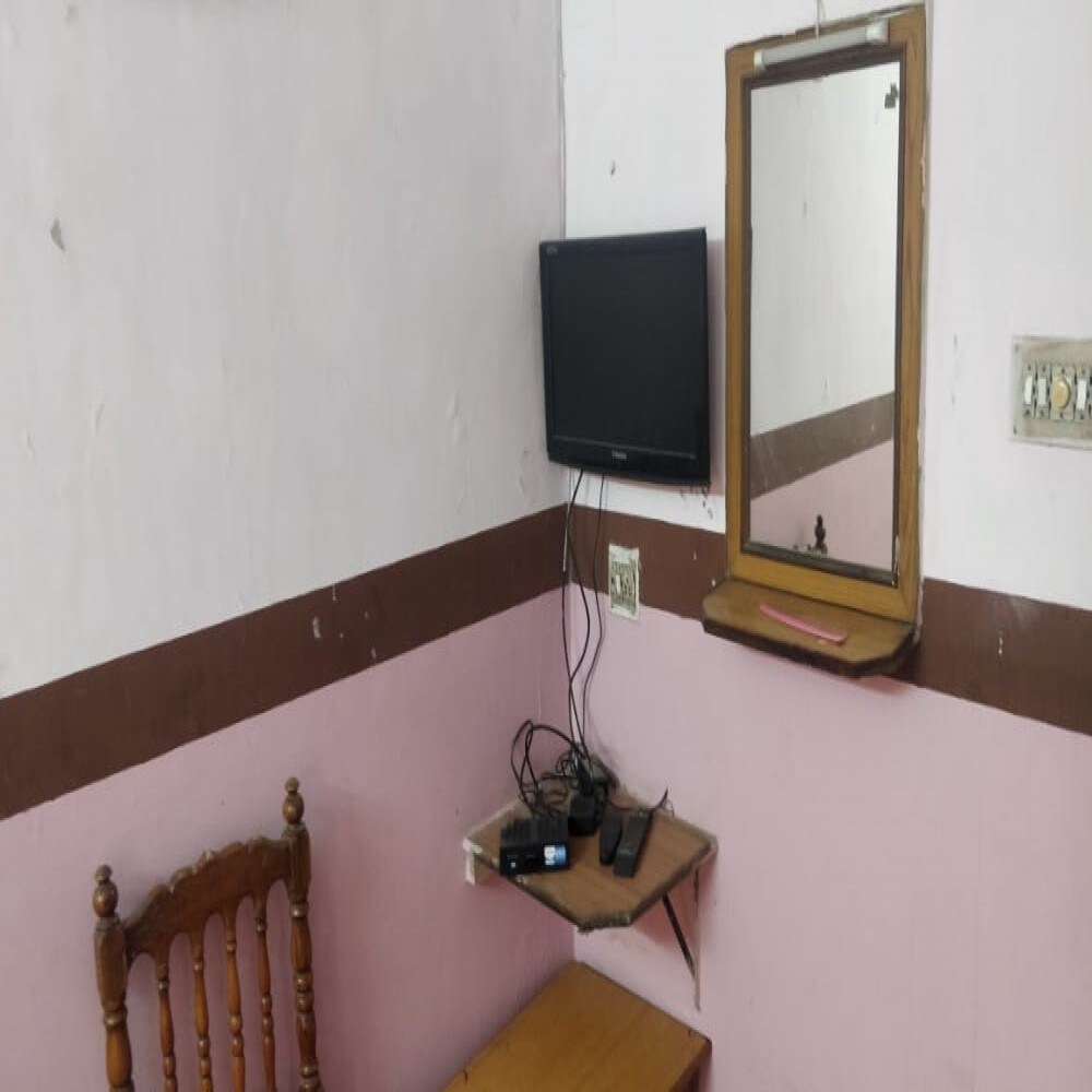Hotel Shivam Palace - Tap to explore photos