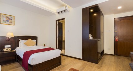 hotel marshyangdi Room Type - Deluxe Double or Twin Room