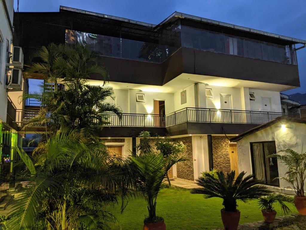 Gantavya Resort - Tap to explore photos
