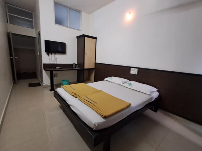 Hotel Vaibhav Palace - Tap to explore photos