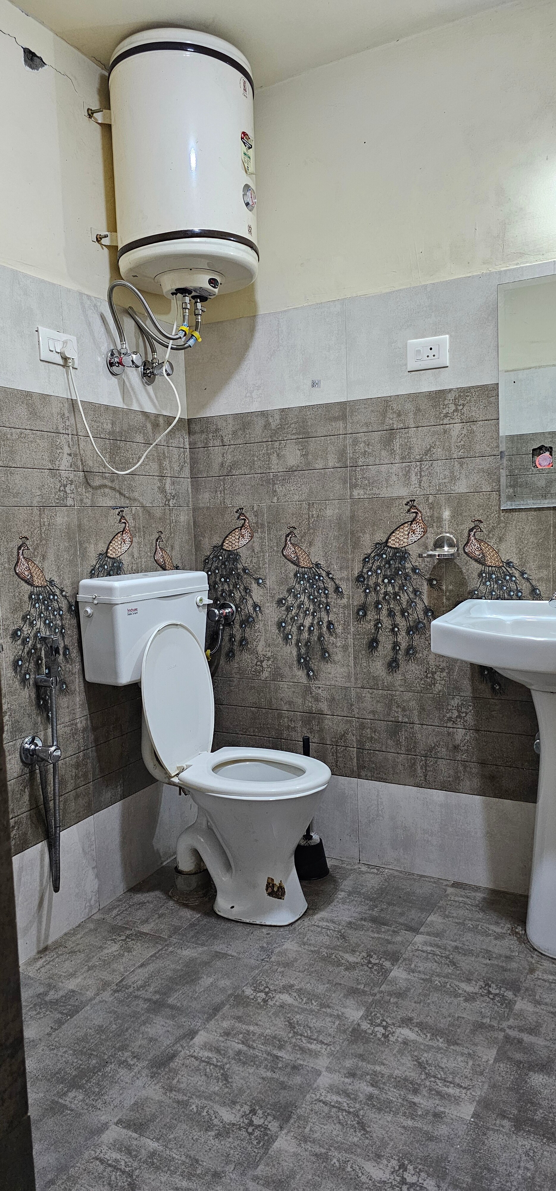 Leisure Secrets - Tap to explore photos
