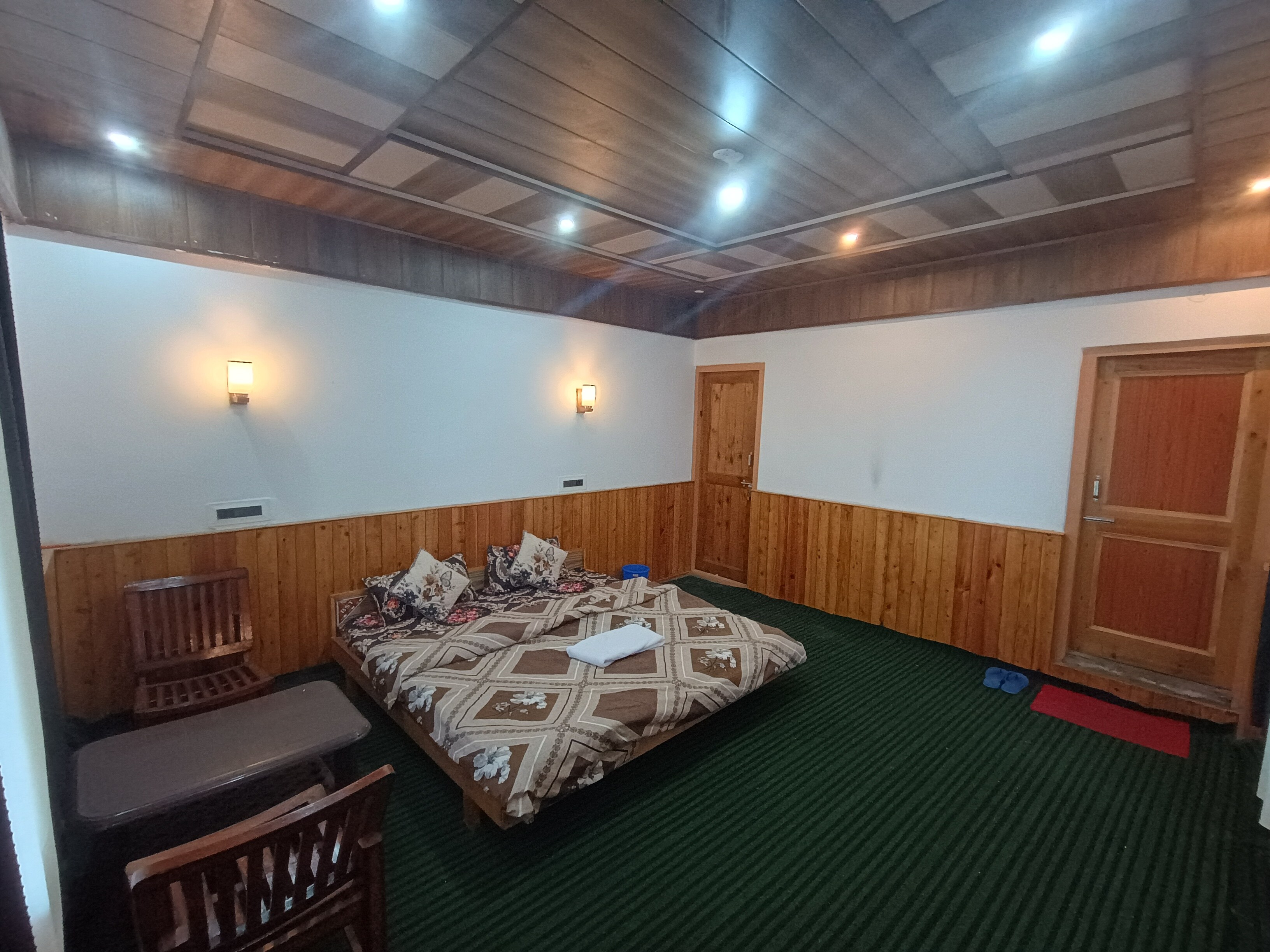 Apple valley homestay - Tap to explore photos