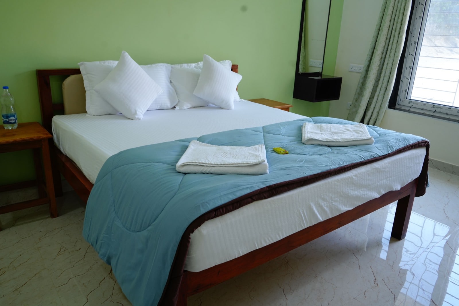 3 WONDERS - Tap to explore photos