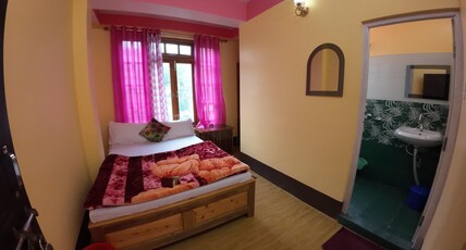 Mount Range View Homestay Room Type - Deluxe Room