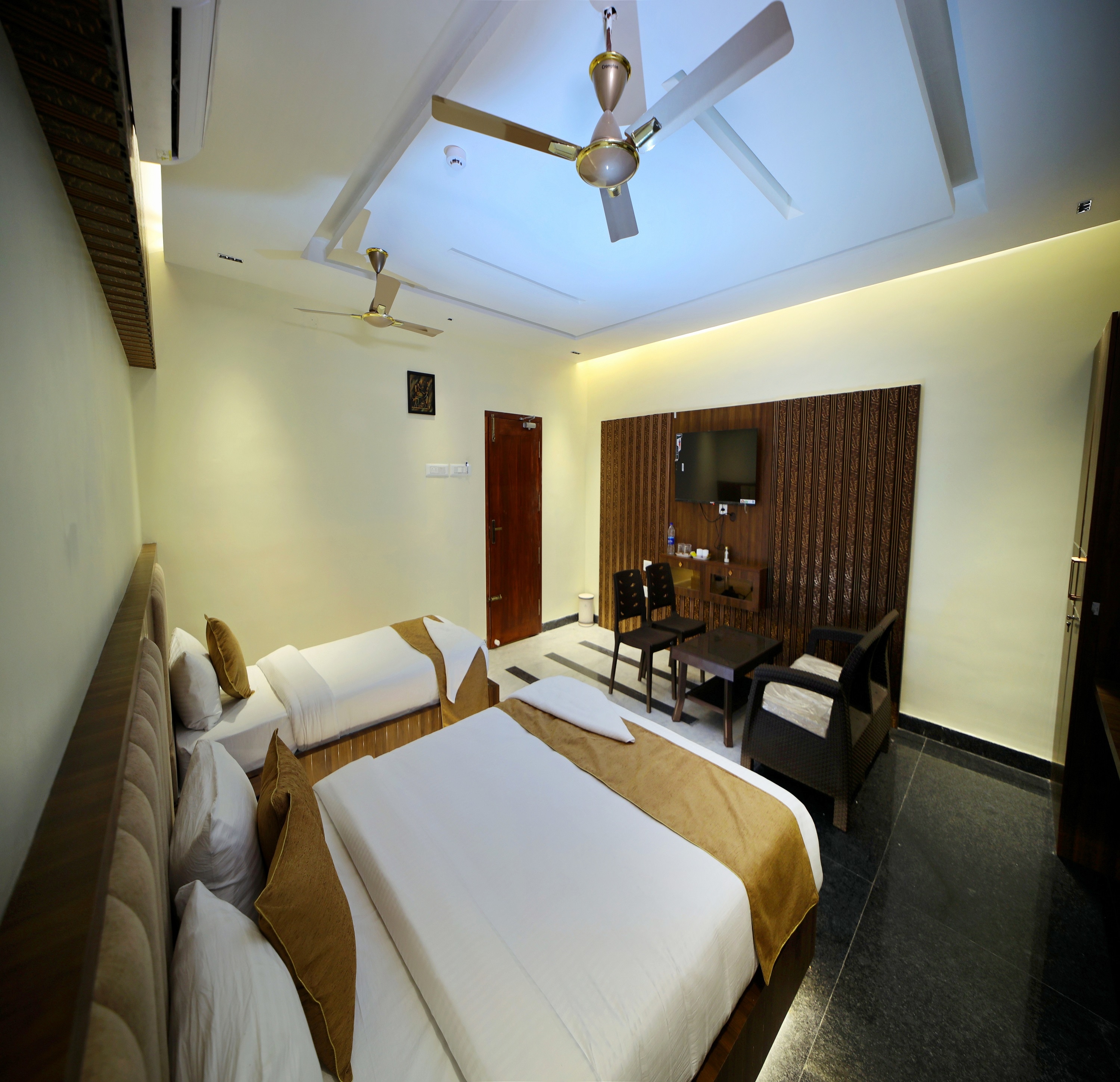 SUTHANTHIRA STAY INN - Tap to explore photos