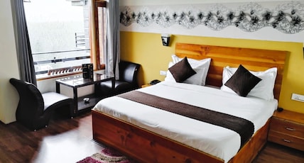 Hotel Ireland Room Type - Super Deluxe with Private Balcony Valley View Hotel Ireland Room Type - Super Deluxe with Private Balcony Valley View