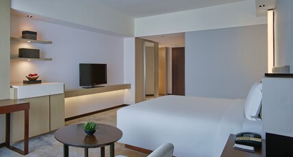 New World Makati Hotel Room Type - Premier Room King