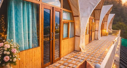 Peakaboo Room Type - Cottage with 180 degree mountain view Peakaboo Room Type - Cottage with 180 degree mountain view
