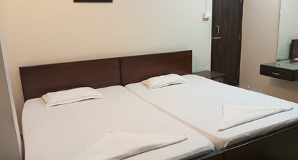 Townhouse - The Urban Inn Room Type - Deluxe Triple Room 