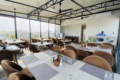 Hotel Glorious Grand