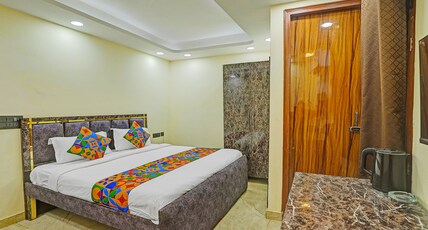 FabHotel Havenora - Nr. Maharani Bagh Room Type - Deluxe Room