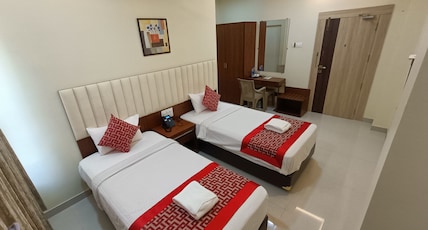 Sri Aswin Grand Room Type - Deluxe Twin