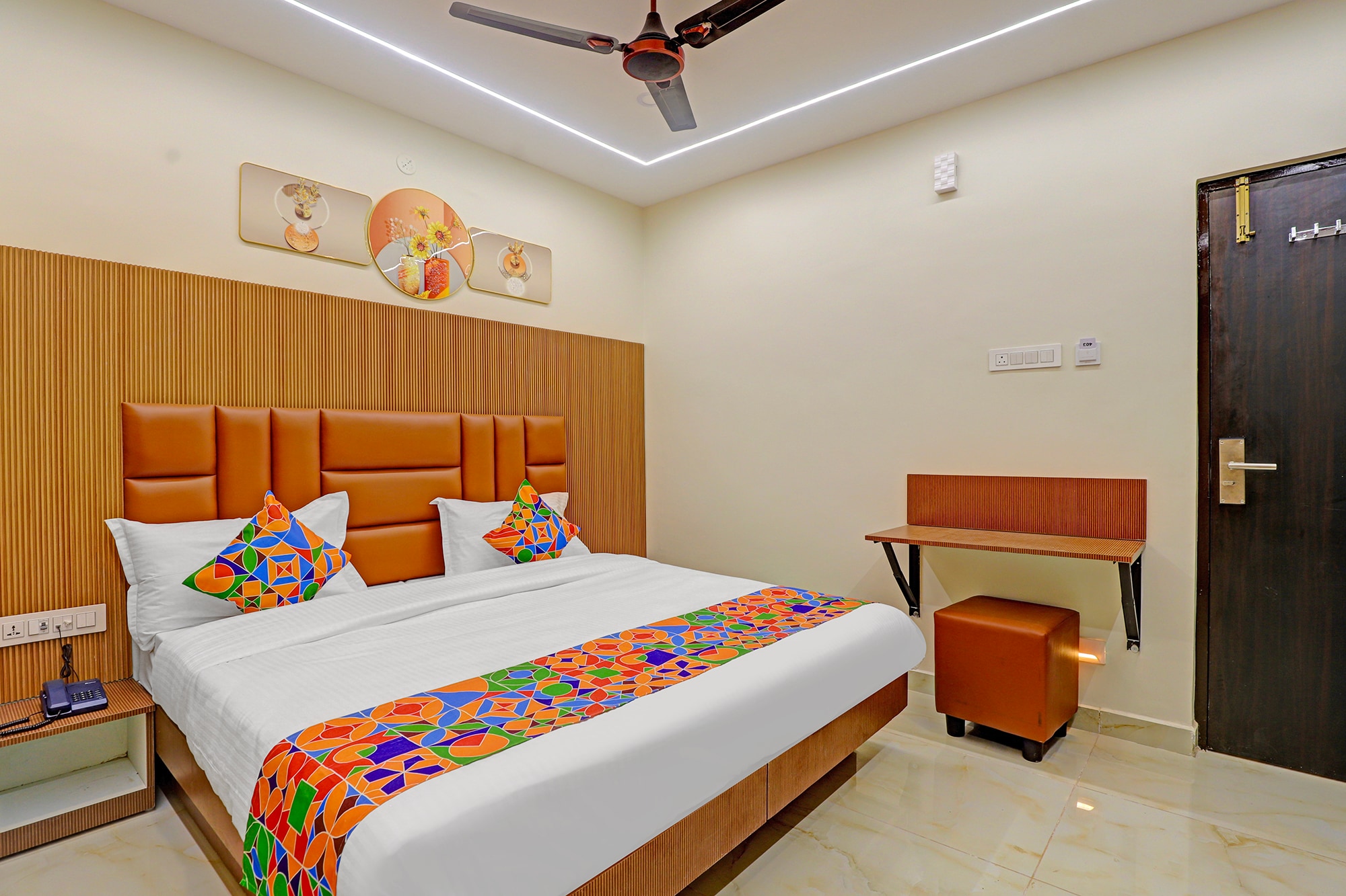 FabHotel Royal Atlantis Studio Apartments - Nr. US Consulate - Tap to explore photos