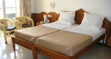 HOTEL SAMRAT LODGE Room Type - standard room NON AC